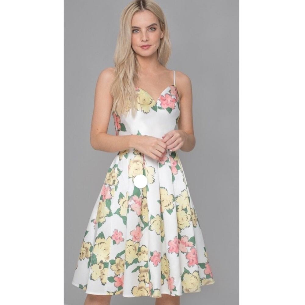 Chi Chi London Brittanie Floral Fit & Flare White/Yellow Sleeveless Midi Dress